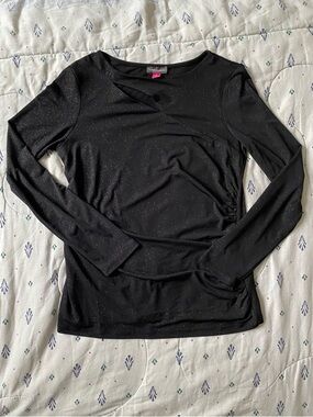 Vince Camuto Black Sparkle Long-Sleeve Women’s Top with Front Cut